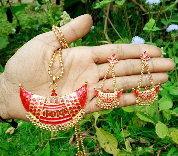 Assamese_Traditional_Red_Joonbiri_Jewellery_Set_For_Women